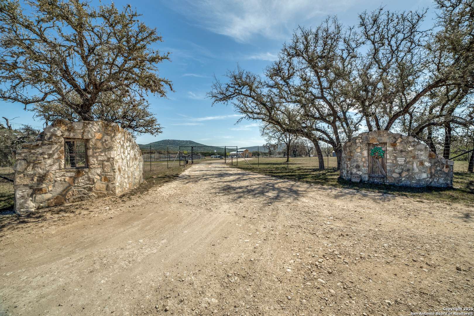 Utopia, TX 78884,5430 CR-111