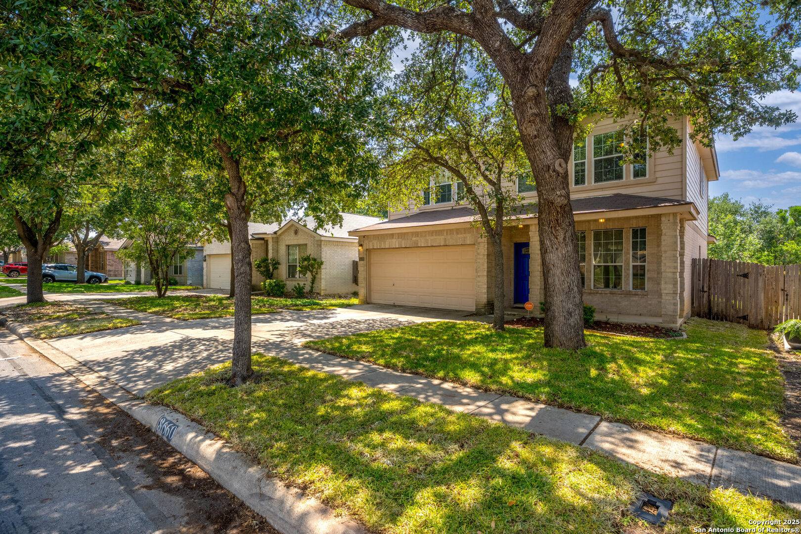 Helotes, TX 78023,8660 Eagle Peak