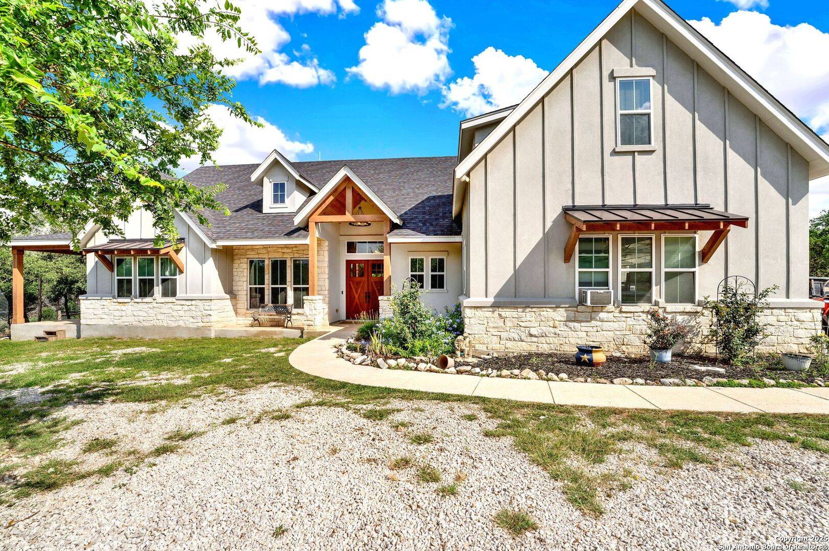 Mico, TX 78056,342 County Road 368
