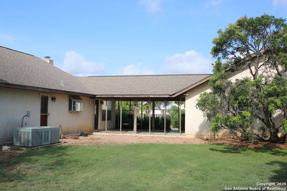 Castroville, TX 78009,250 County Road 474