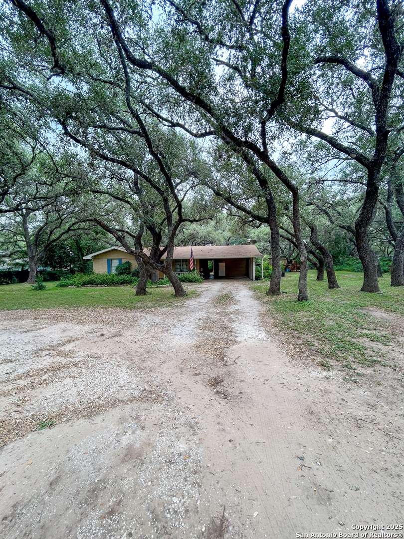 Beeville, TX 78102,214 oak hill