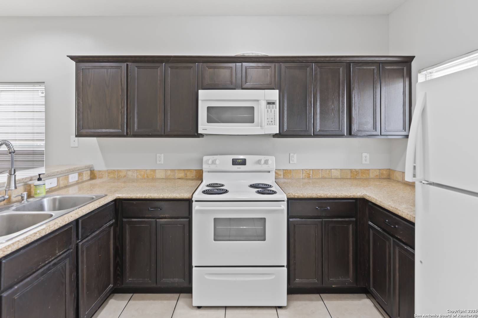 San Antonio, TX 78223,6723 UTOPIA HTS