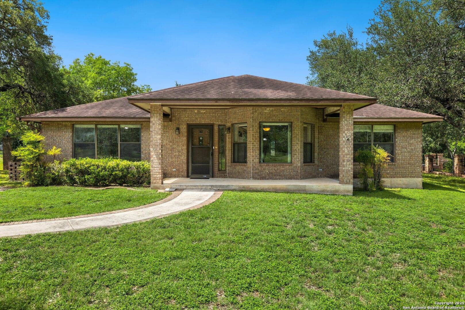 Seguin, TX 78155,1836 Wayside