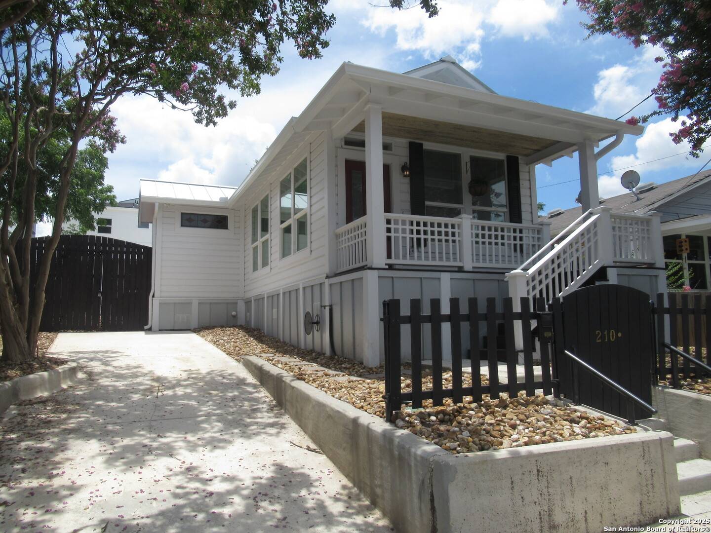San Antonio, TX 78209,210 Lucas