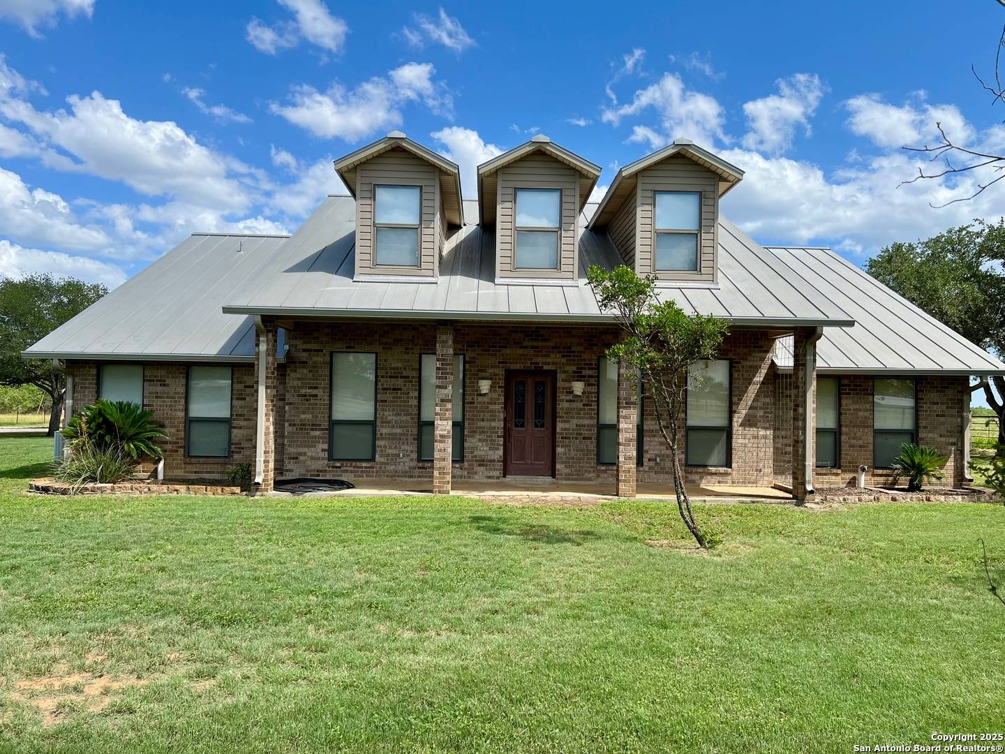 Jourdanton, TX 78026,375 Bluntzer Rd