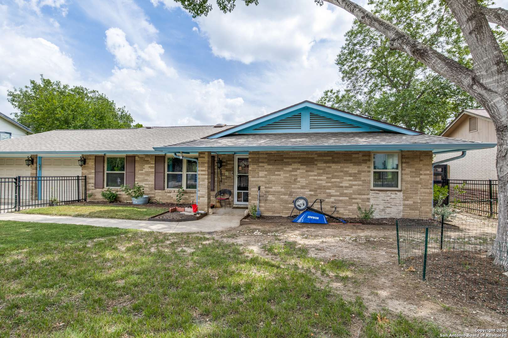 San Antonio, TX 78239,6034 Royal Pt