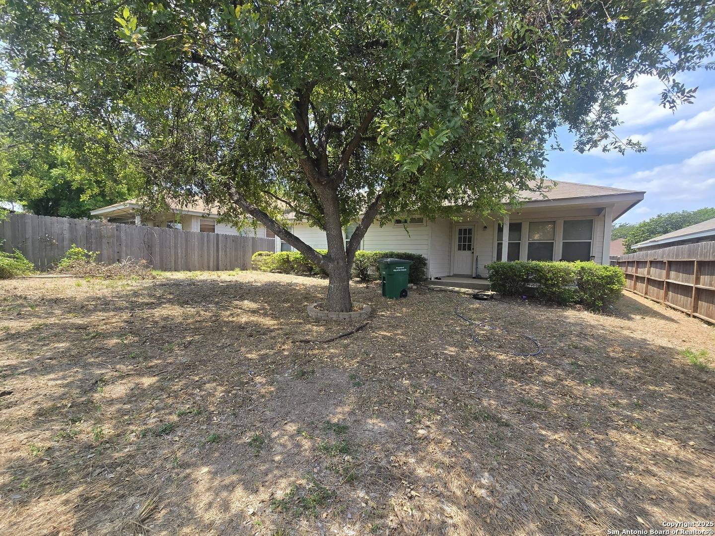 San Antonio, TX 78251,418 Bobcat Hollow