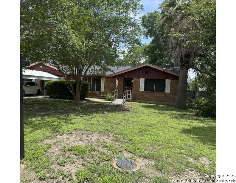 Seguin, TX 78155,1149 Spruce