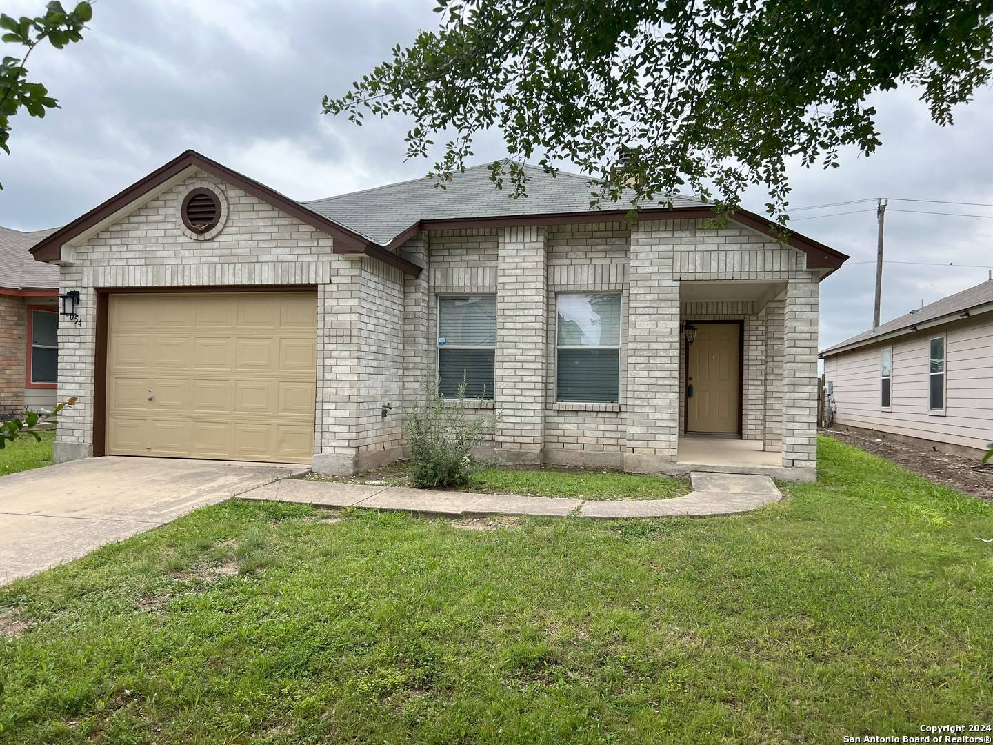 Converse, TX 78109-3565,6054 KENSINGER PASS