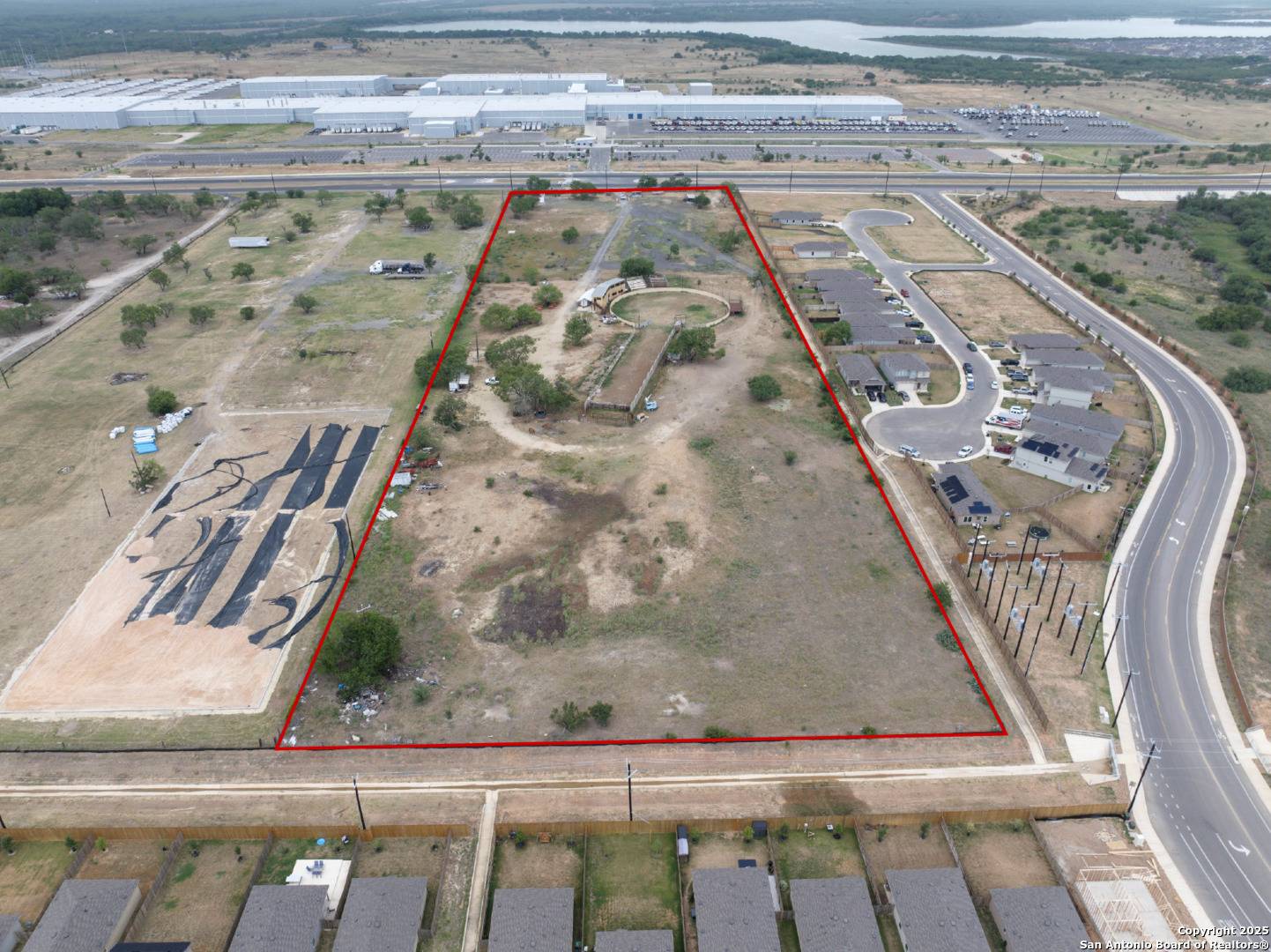 San Antonio, TX 78221,14524 S HWY 281