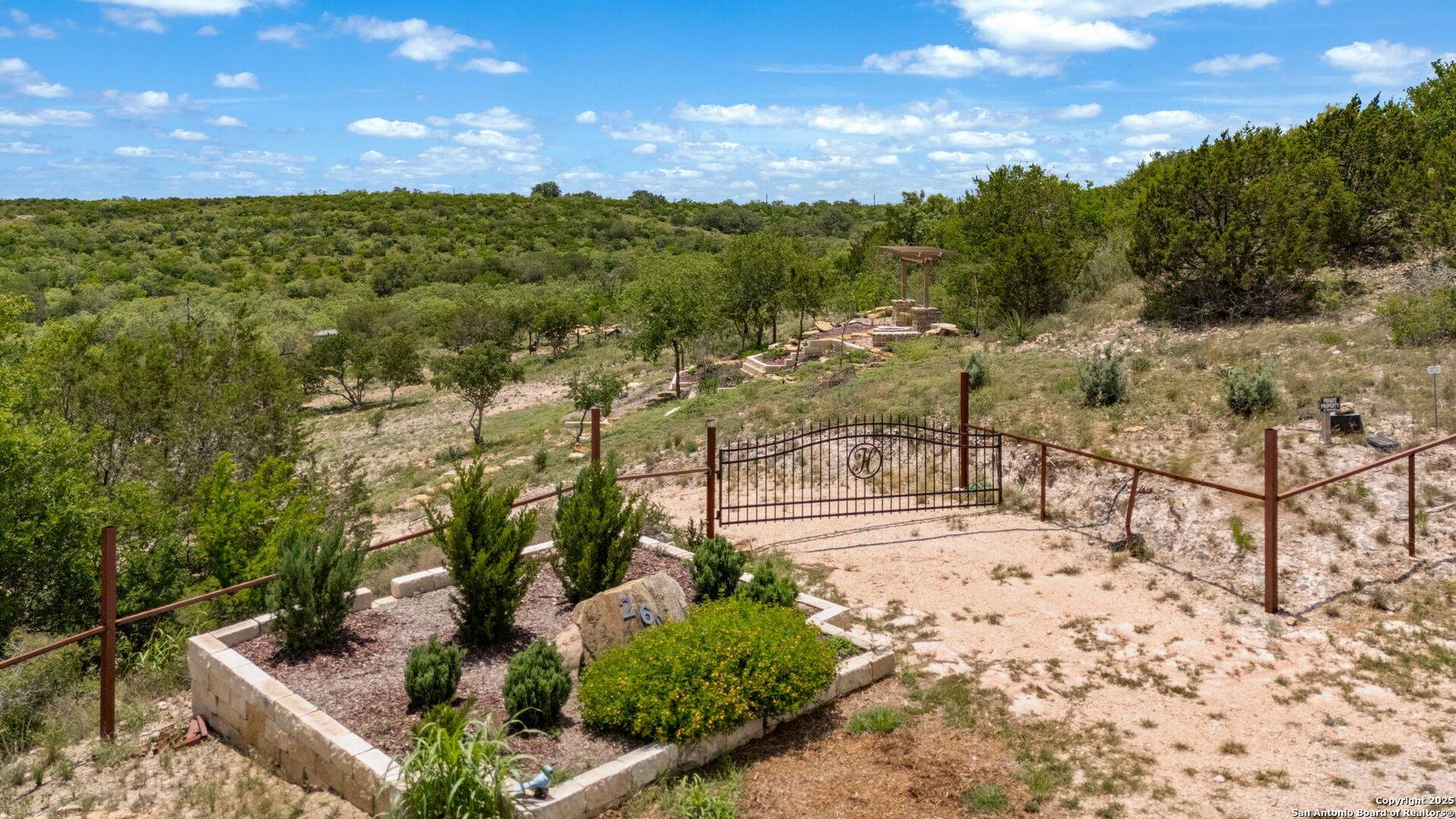 Hondo, TX 78861,260 County Road 367