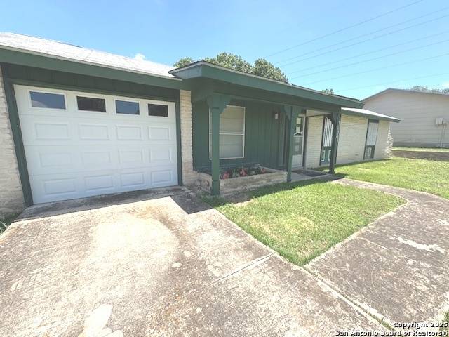 Live Oak, TX 78233,12526 Lone Shadow