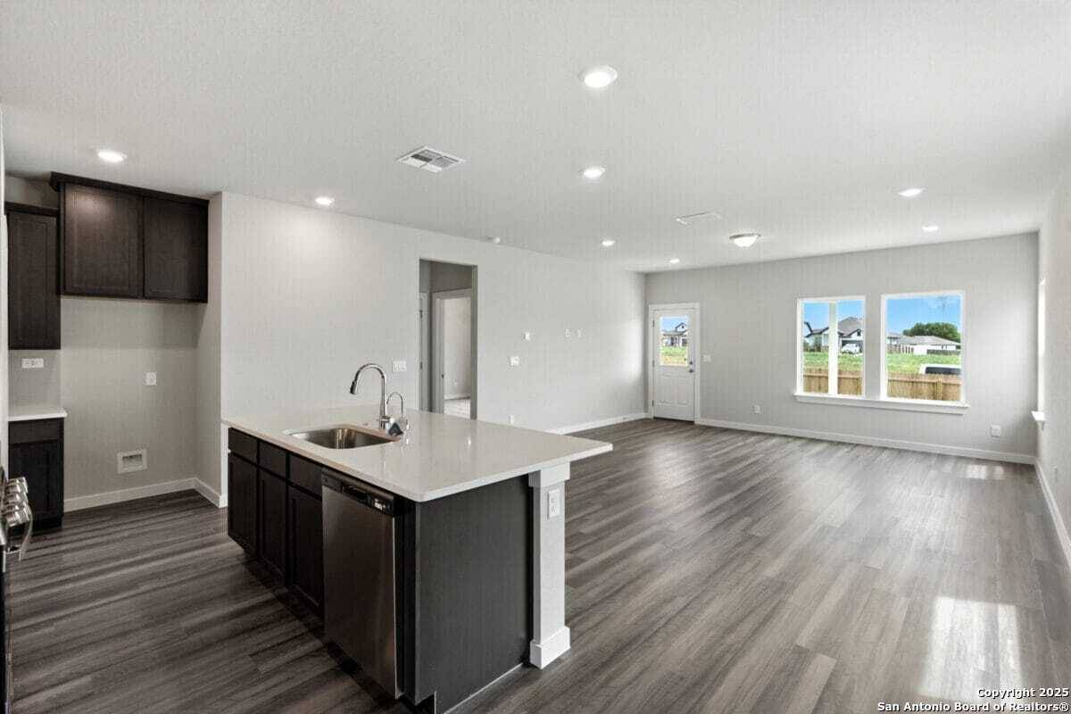 New Braunfels, TX 78130,983 Manger Lane