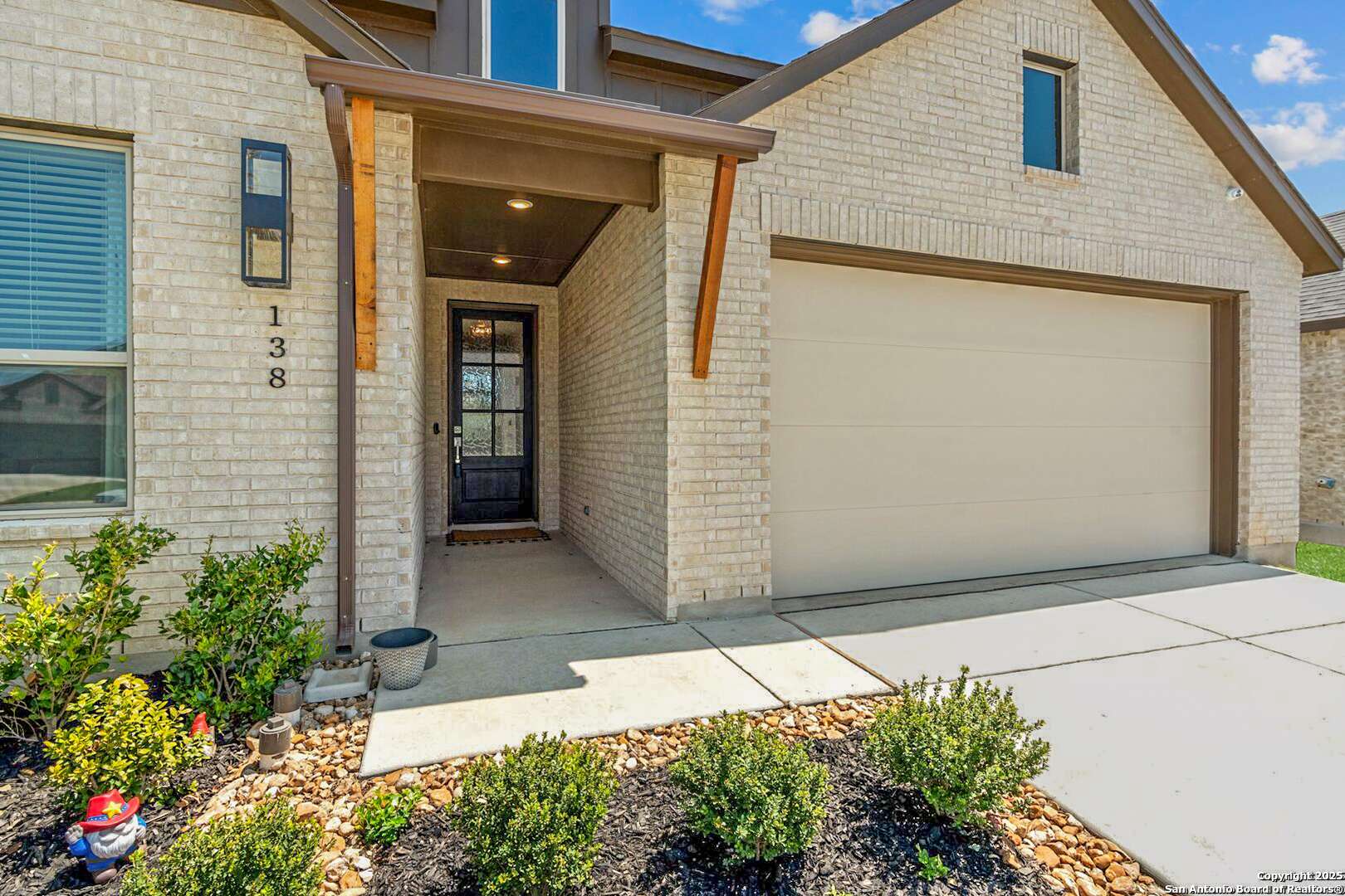 Castroville, TX 78009,138 Red Oak