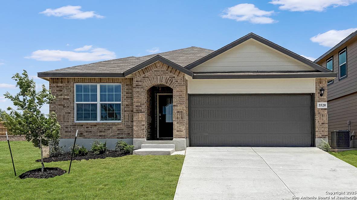 San Antonio, TX 78245,5520 Hartley Home