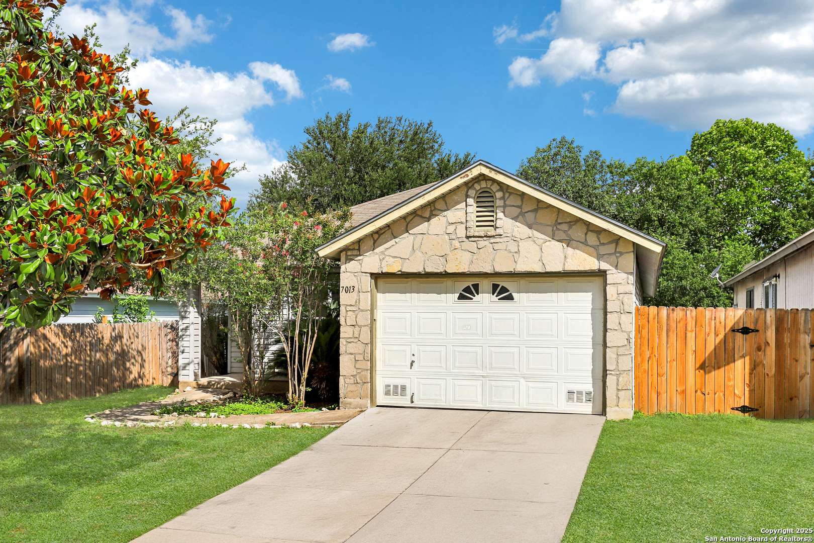 Converse, TX 78109,7013 Blossom Creek