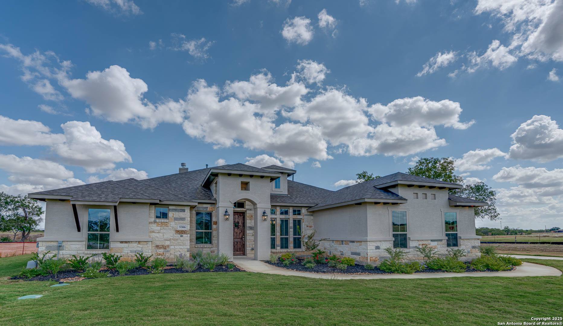 San Antonio, TX 78263,5306 Estates Oak