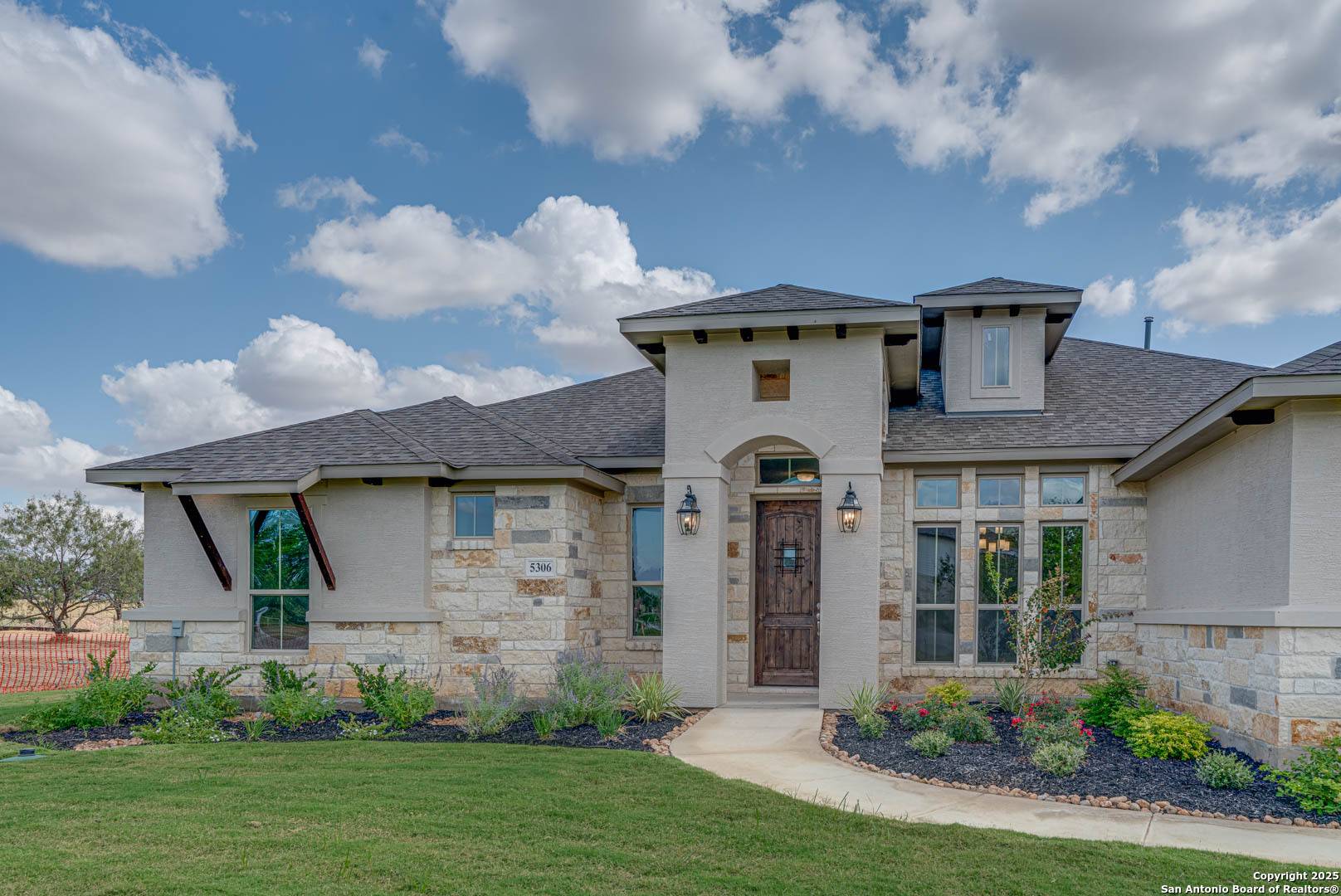San Antonio, TX 78263,5306 Estates Oak