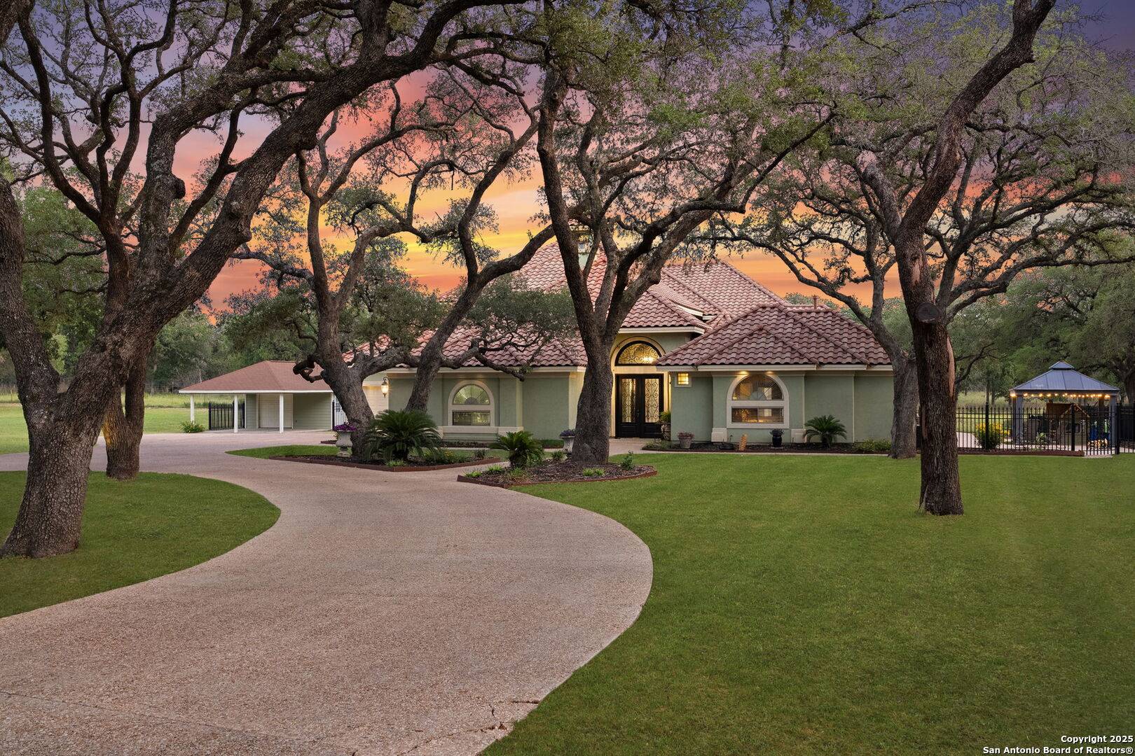 La Vernia, TX 78121,443 Rosewood Dr