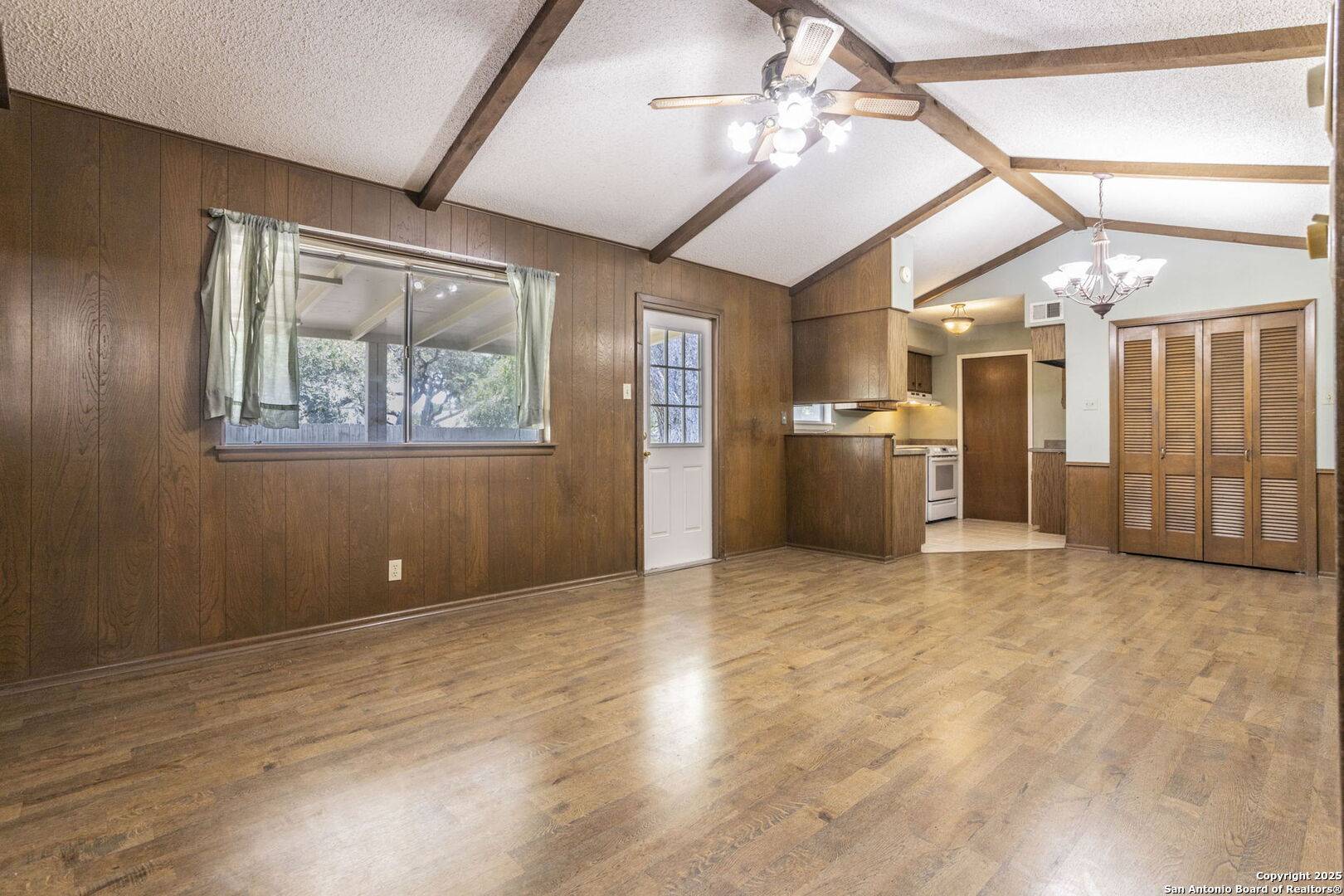 San Antonio, TX 78240,6618 Forest Bend