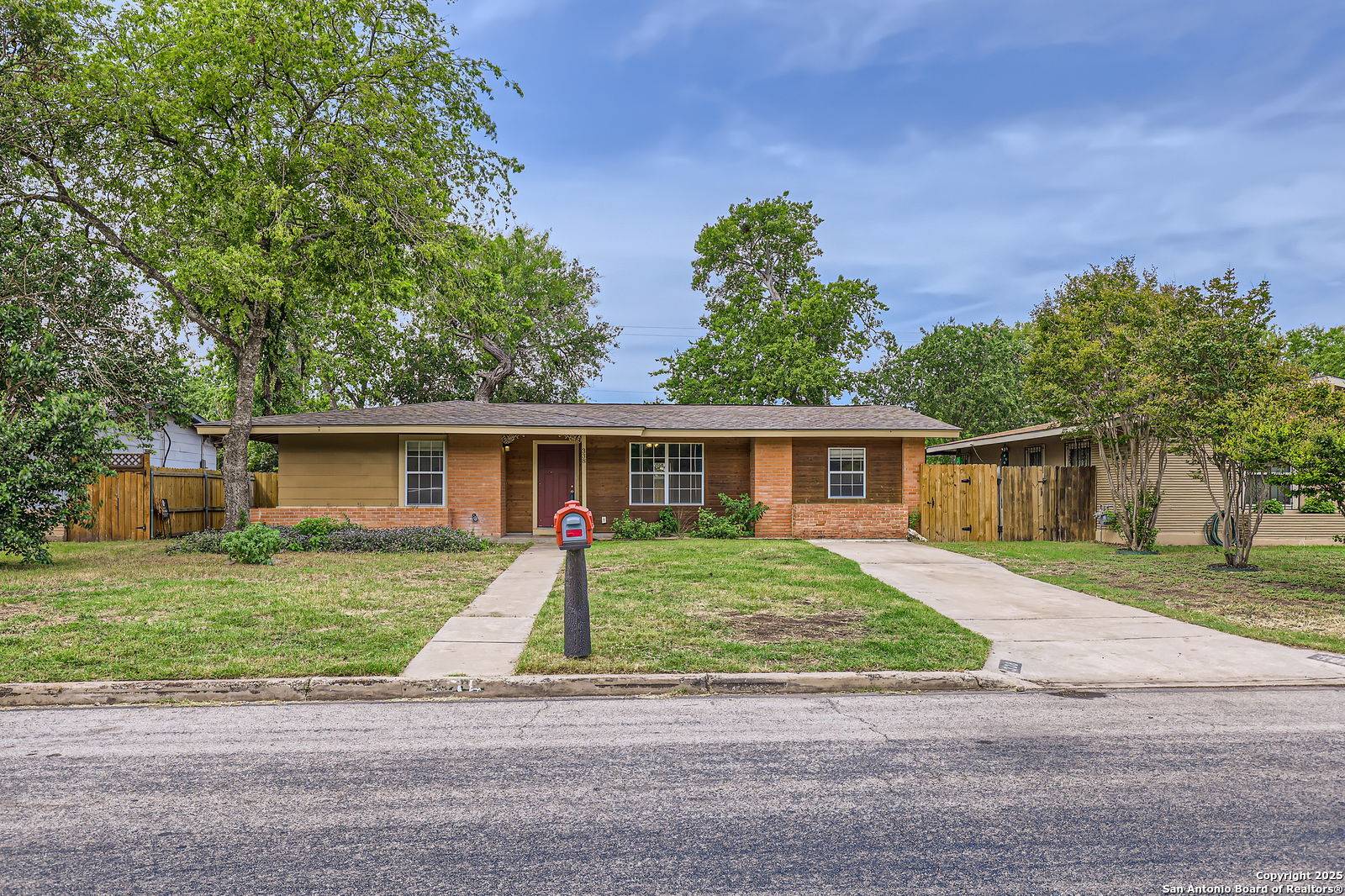 San Antonio, TX 78217,338 Eastley