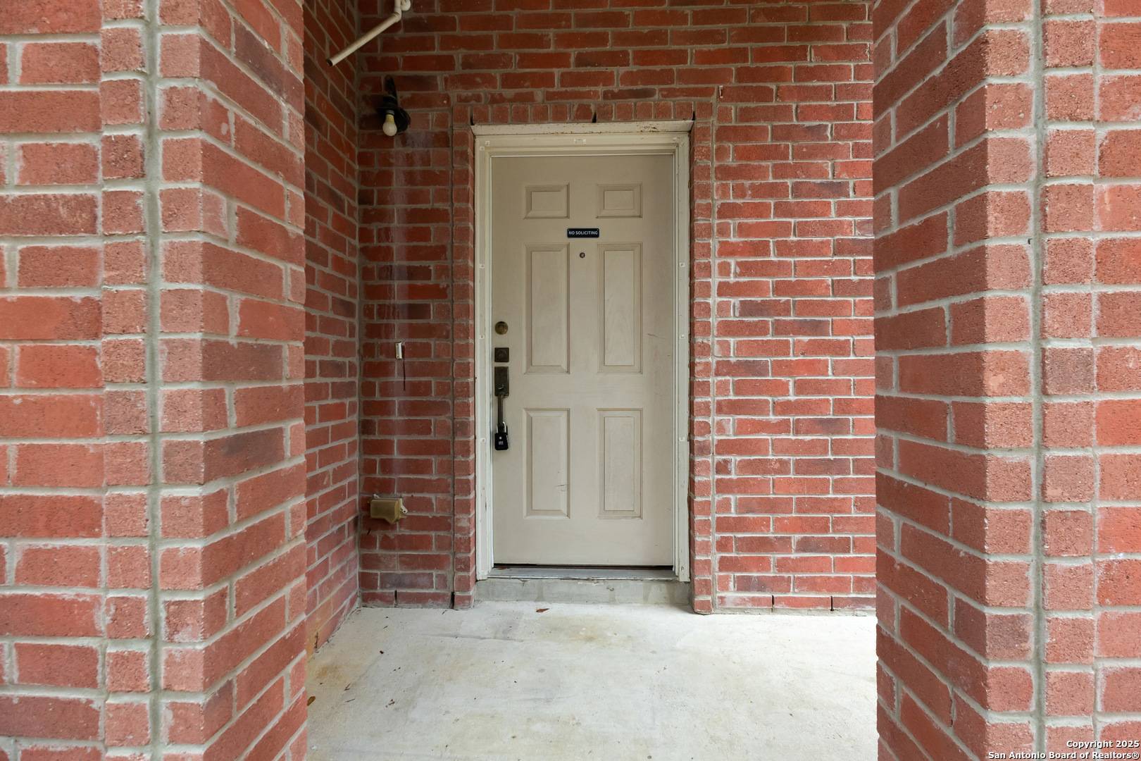 Live Oak, TX 78233,6818 Crest Place