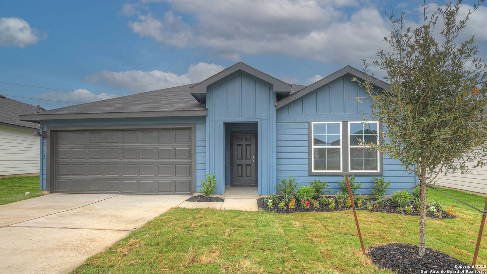 Maxwell, TX 78656,411 HODGES STREET