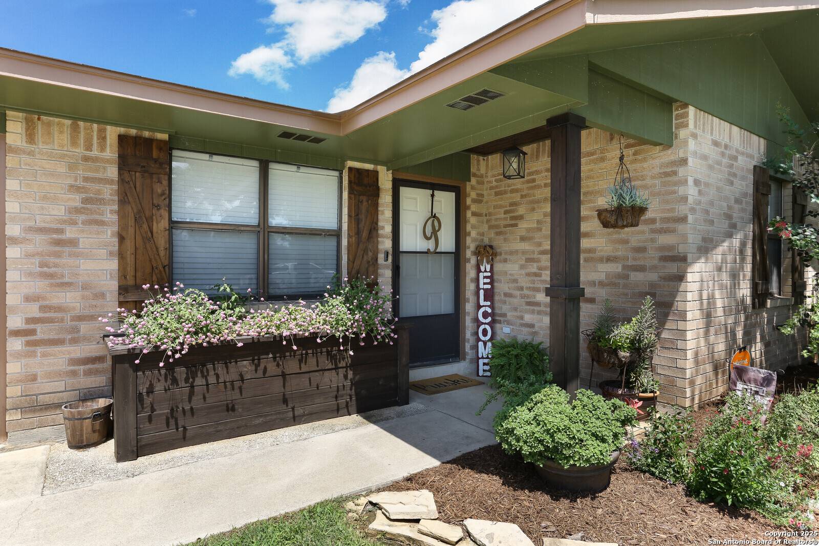 Floresville, TX 78114,229 Blue Bonnet