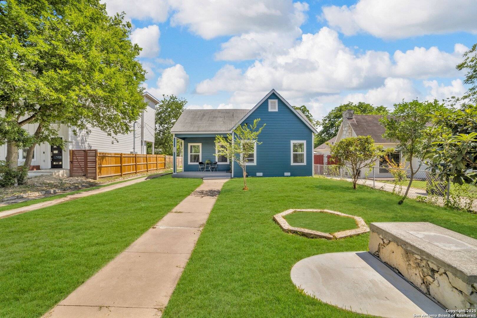 San Antonio, TX 78210,1410 Hicks avenue