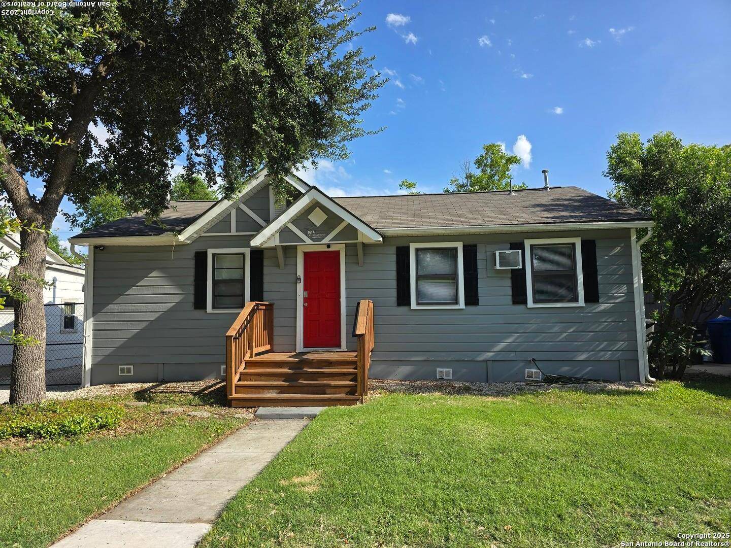 San Antonio, TX 78201,1614 Hollywood