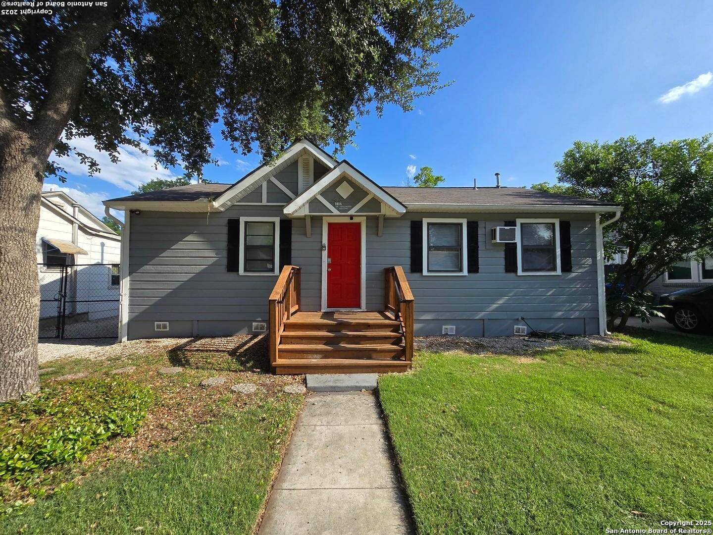 San Antonio, TX 78201,1614 Hollywood