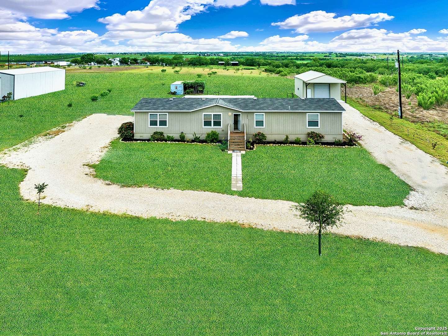 Marion, TX 78124,1640 WOSNIG RD