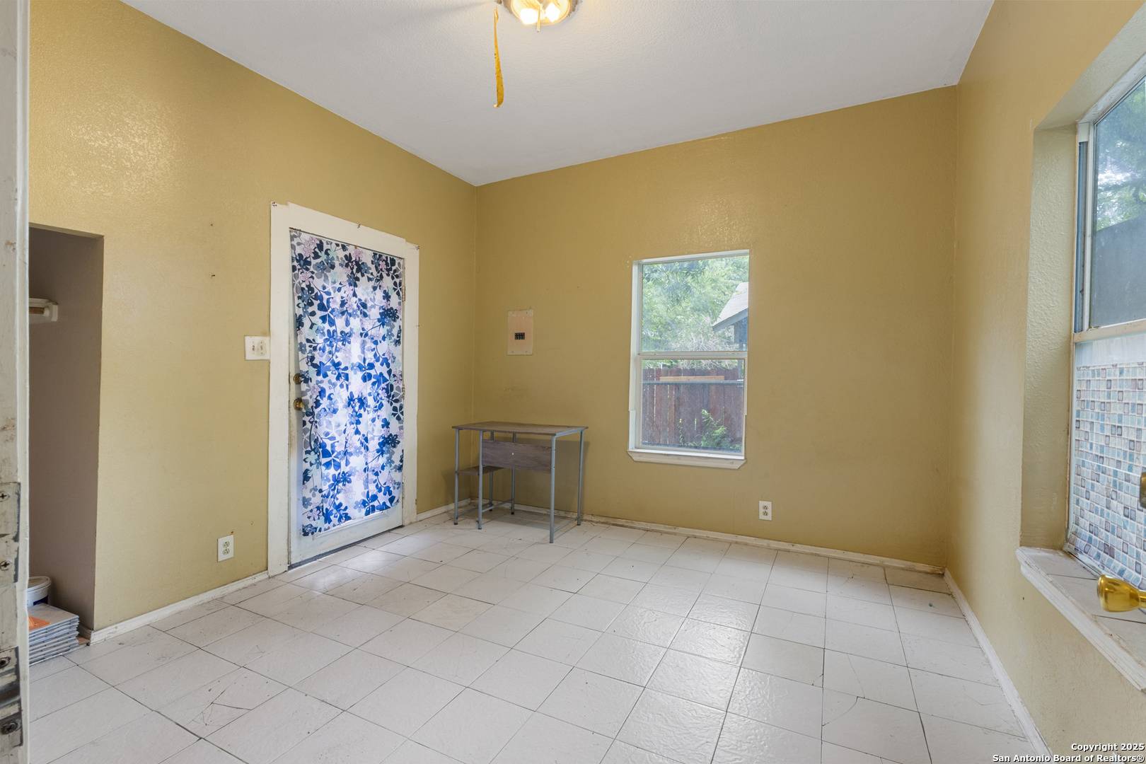 San Antonio, TX 78207,115 English Way