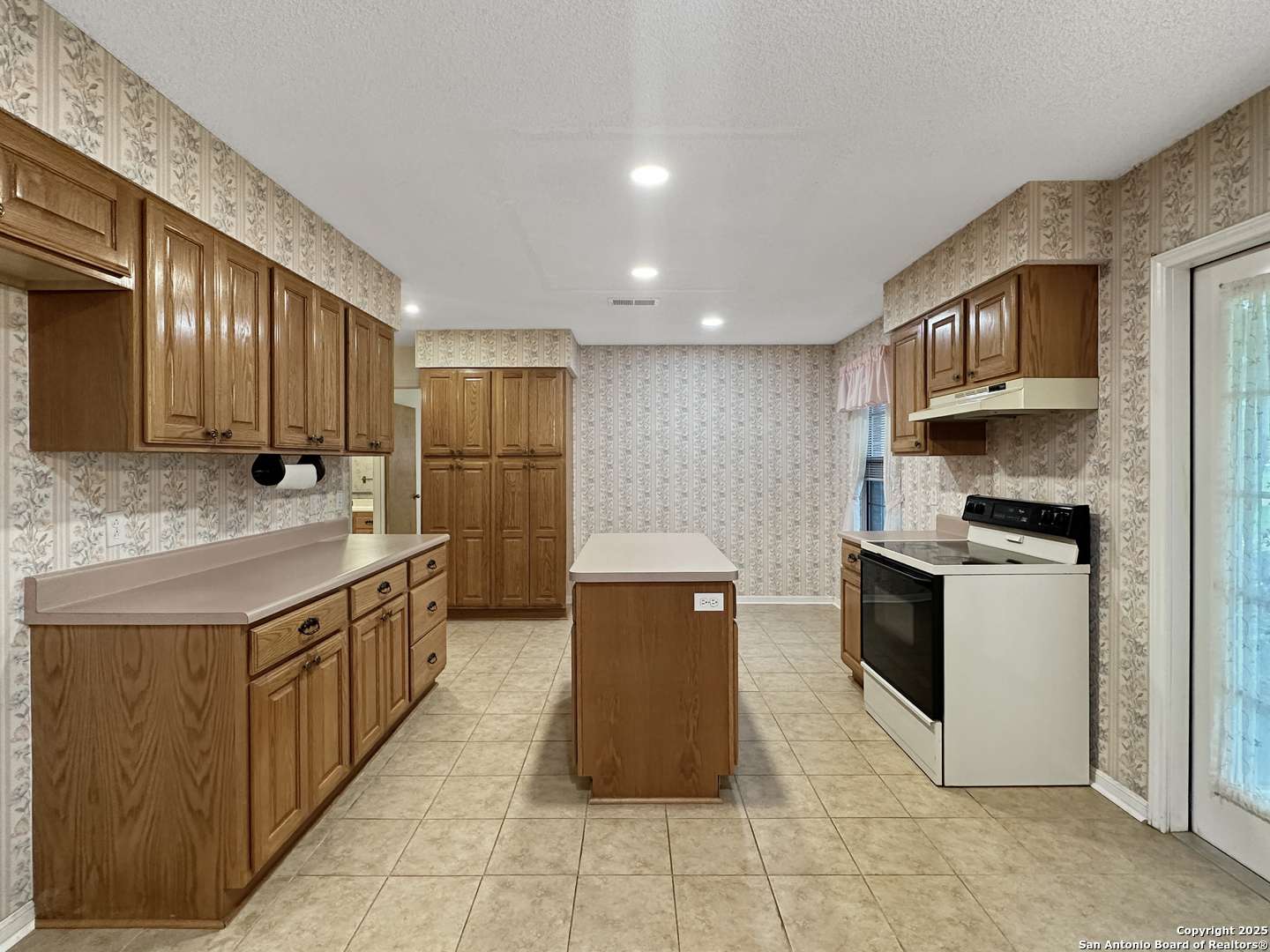 New Braunfels, TX 78132,1361 Timberwood
