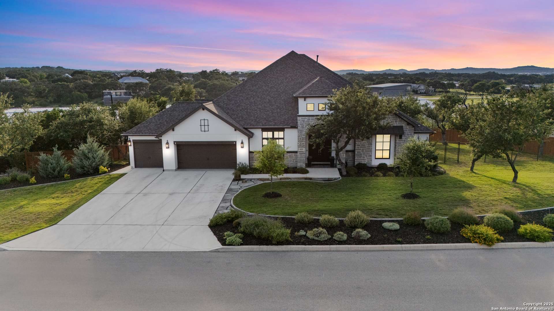 Boerne, TX 78006,28759 Balcones Creek