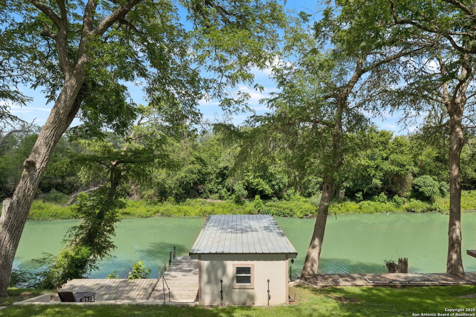 Seguin, TX 78155,180 Wampum Way