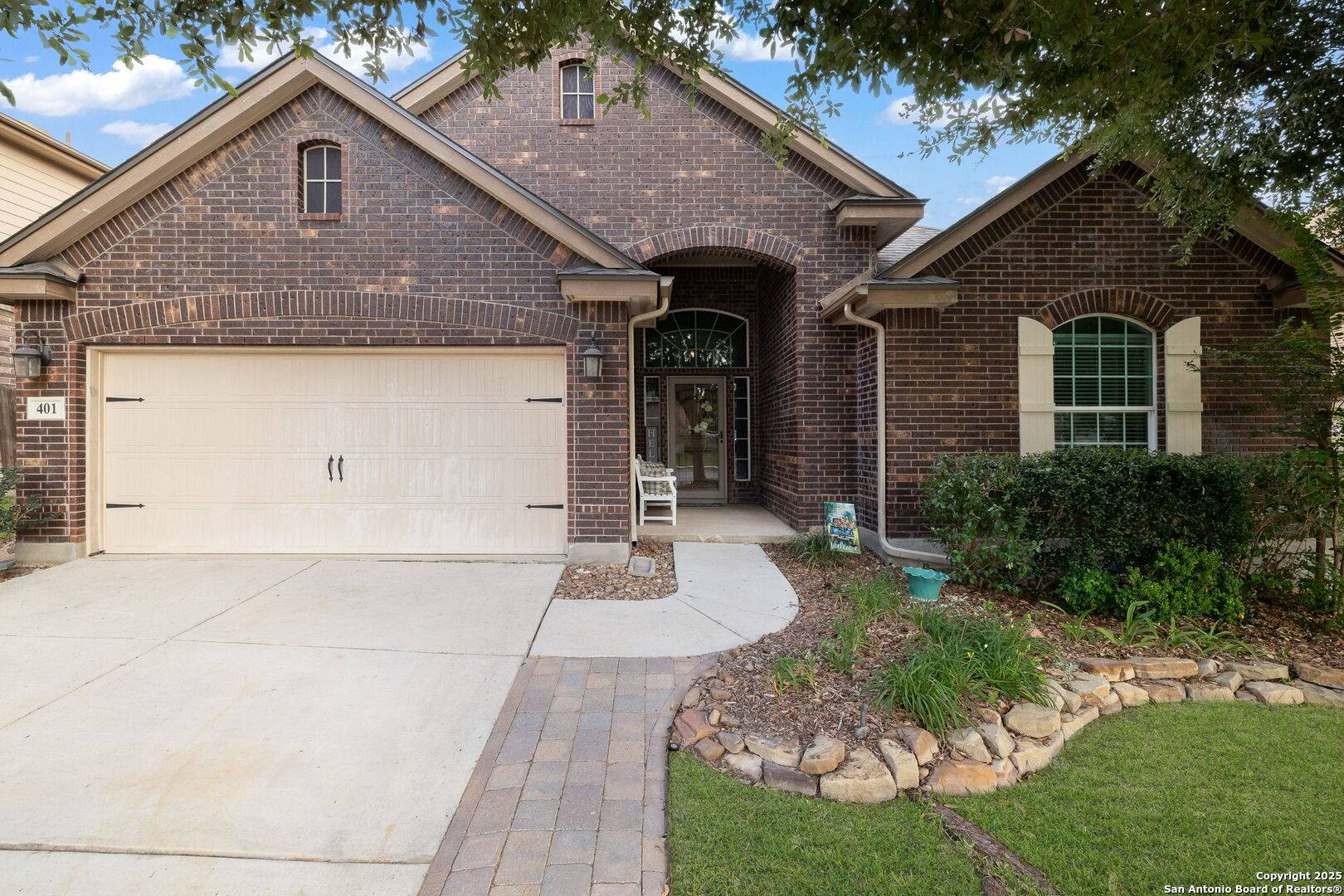 Cibolo, TX 78108,401 Canterbury