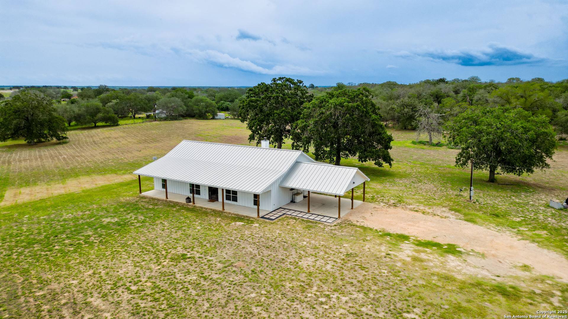 Sutherland Springs, TX 78161,108 Santa Gertrudis