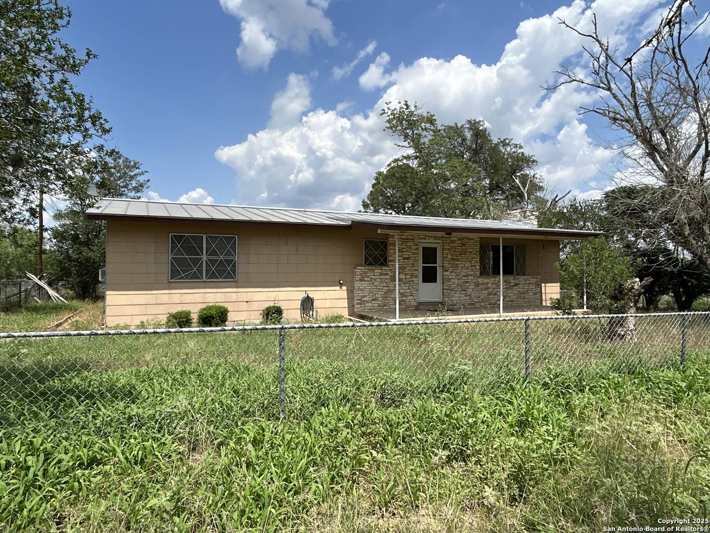 La Vernia, TX 78121-4245,1626 FM 1346