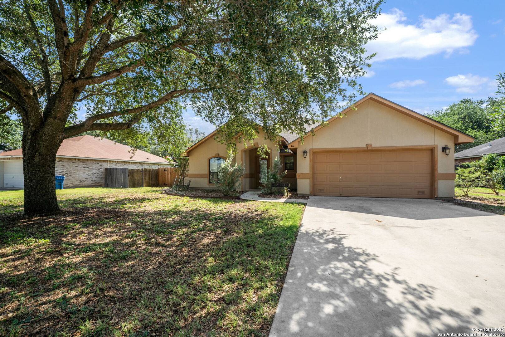 Pleasanton, TX 78064,312 BUNKER HILL