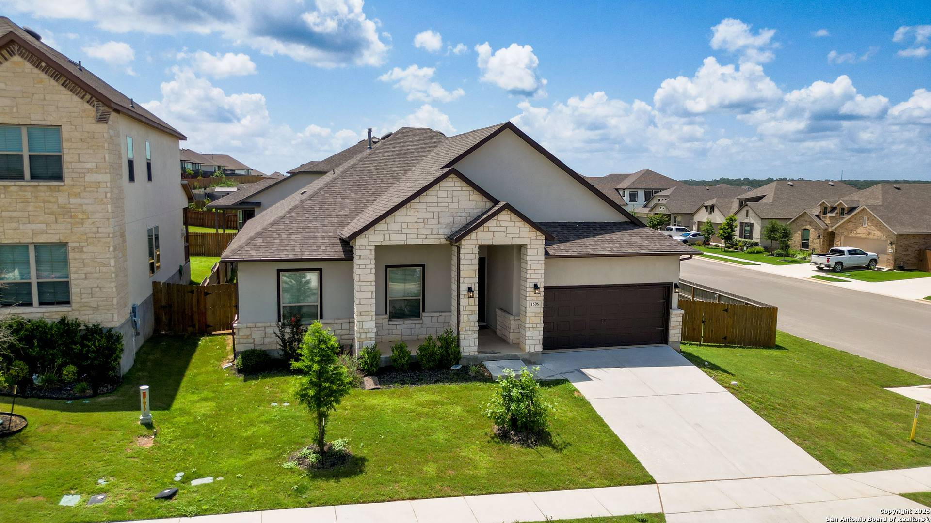 New Braunfels, TX 78132,1606 Folk Victorian