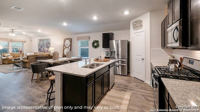 San Antonio, TX 78266,21063 Watercourse Way