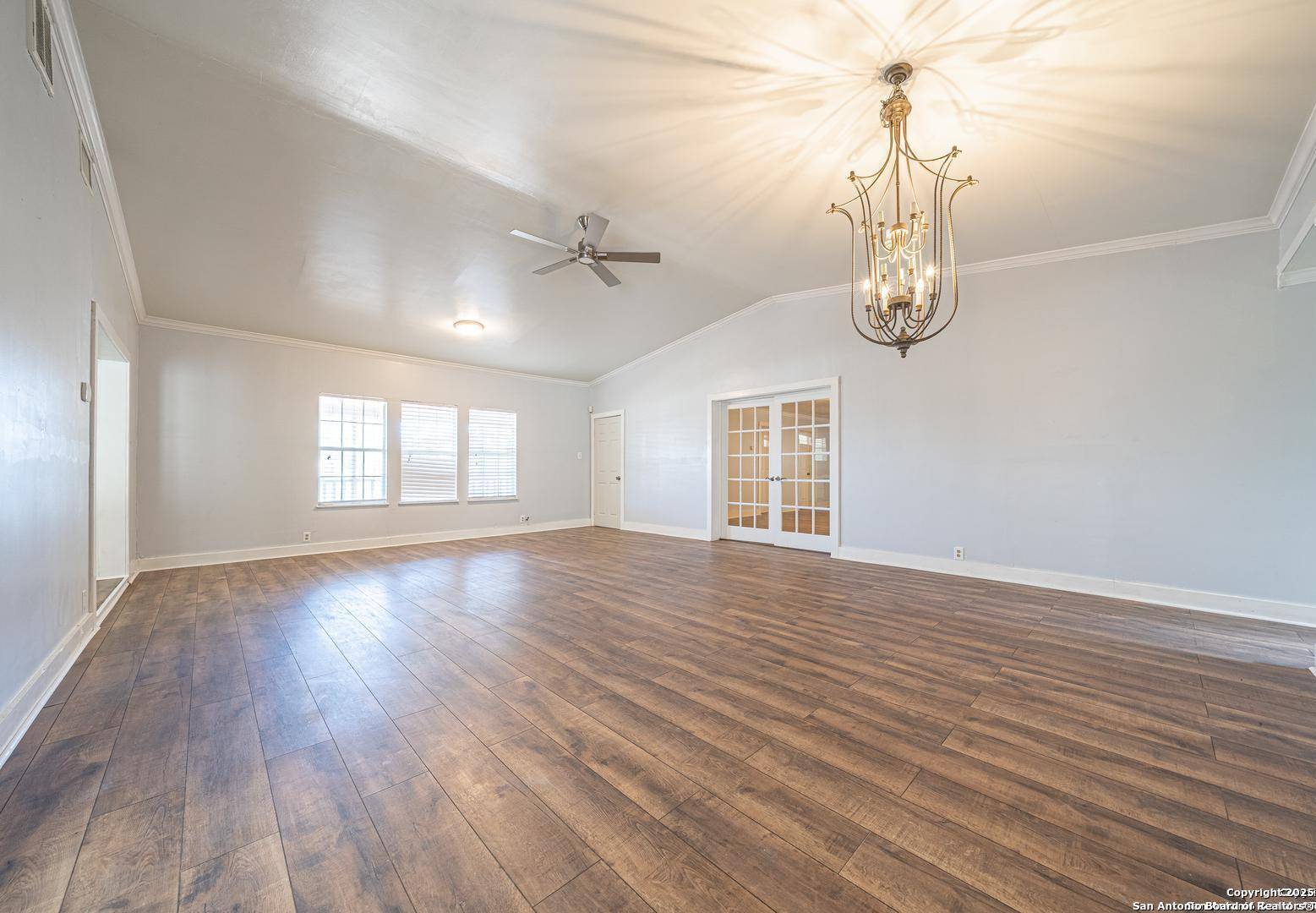 La Vernia, TX 78121,3525 Fm 1346