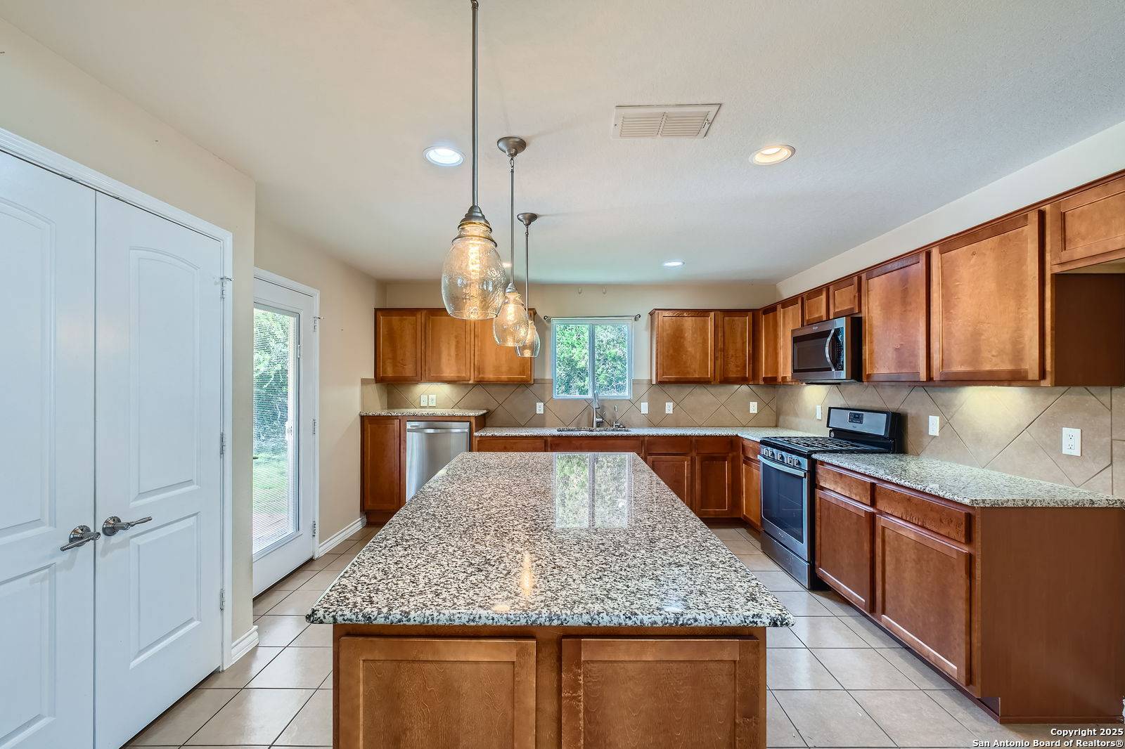 San Antonio, TX 78253,13059 cache