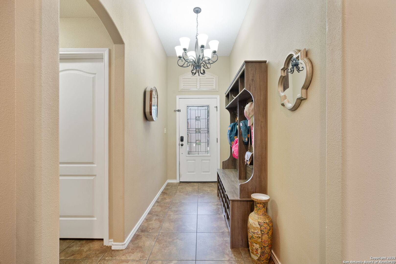 Pleasanton, TX 78064,214 Yorktown