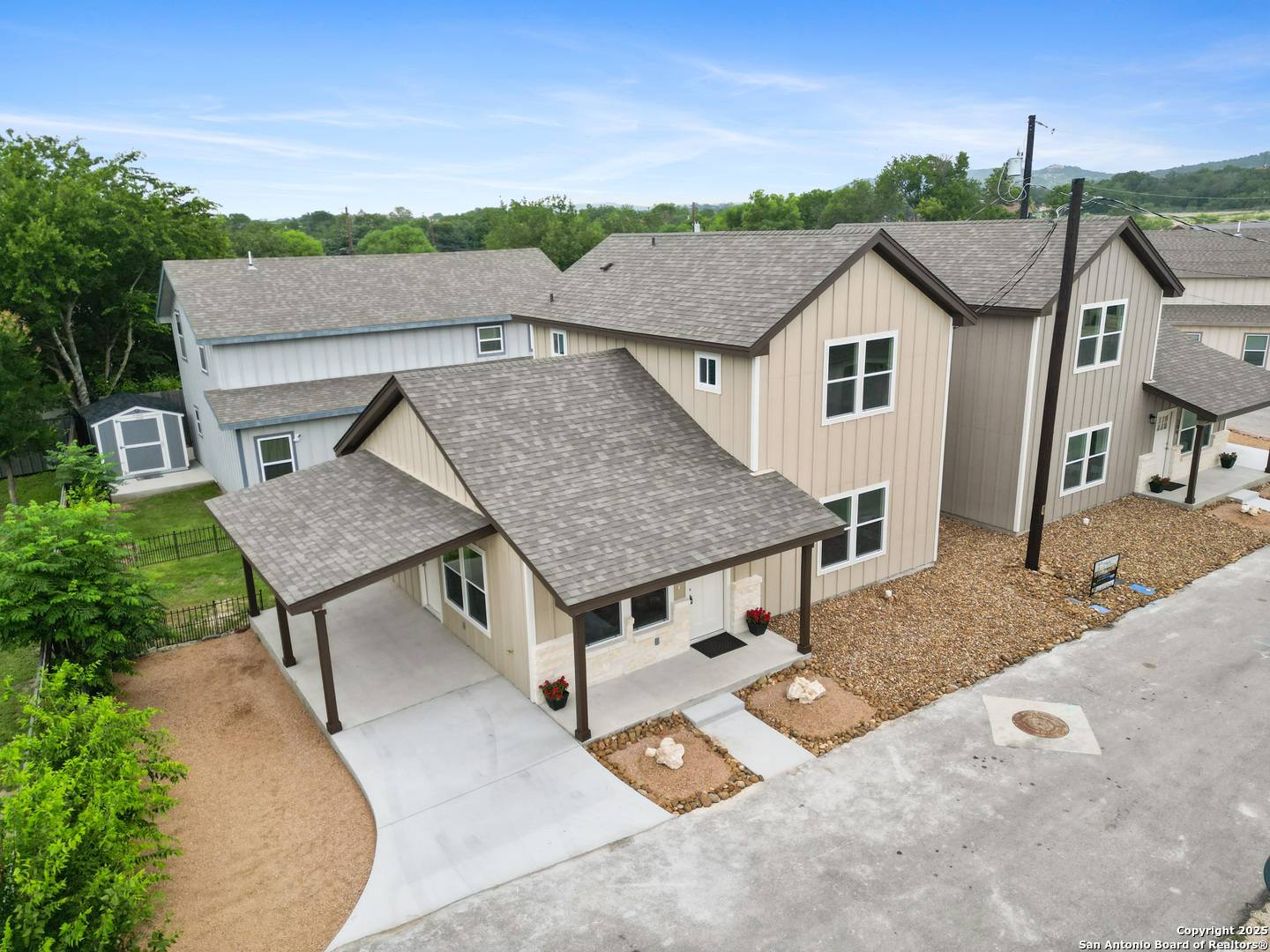 Kerrville, TX 78028,302 Riley Way