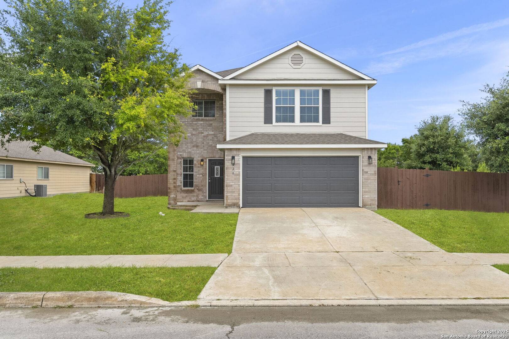 Selma, TX 78154,228 Blue Moon Gait