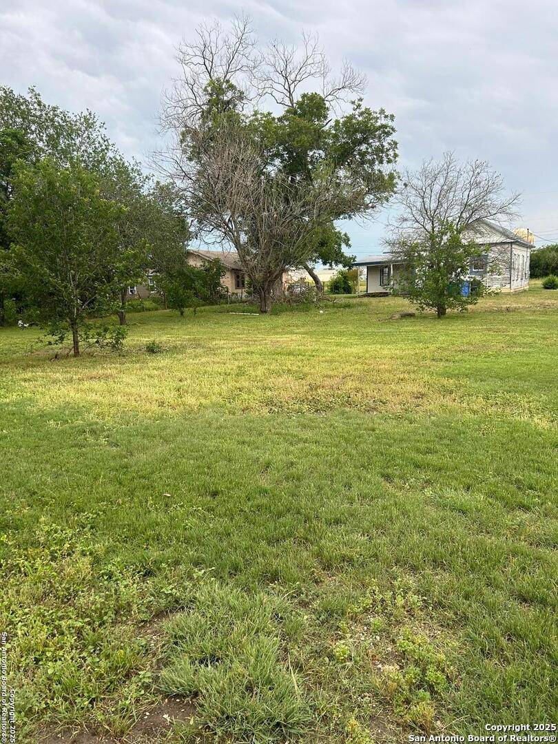 Seguin, TX 78155,316 Seideman Street