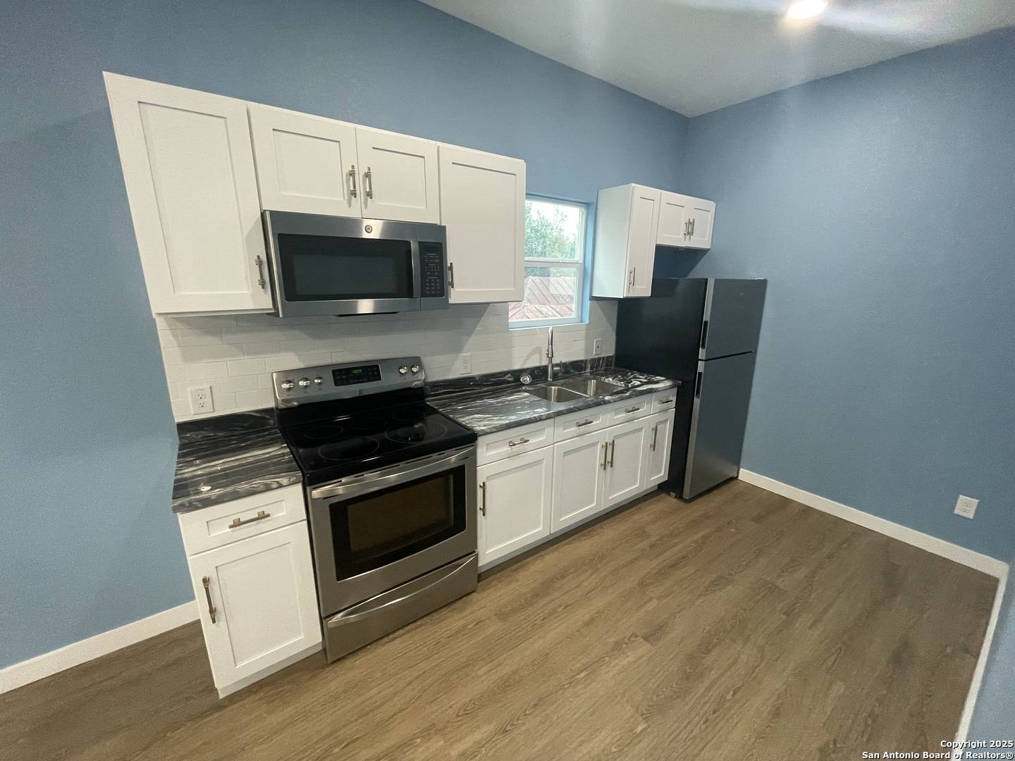 San Antonio, TX 78212,227 Jackson UNIT 201