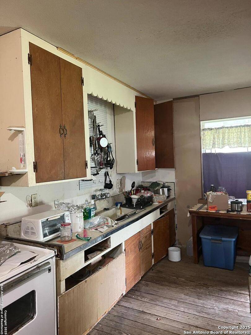 Pipe Creek, TX 78063,168 WATER ST
